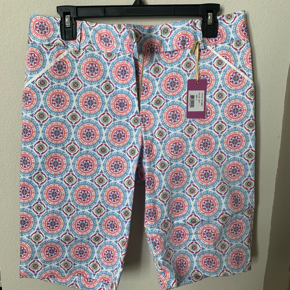 Peter Millar- NWT- Colorful Bermuda golf short